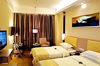 Nanchang Oriental Lark Hotel Экстерьер фото