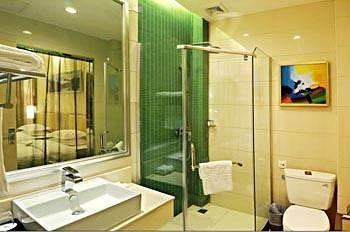 Nanchang Oriental Lark Hotel Экстерьер фото